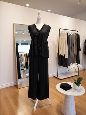 Women’s Black Linen Coords with Ruffle V-Neck